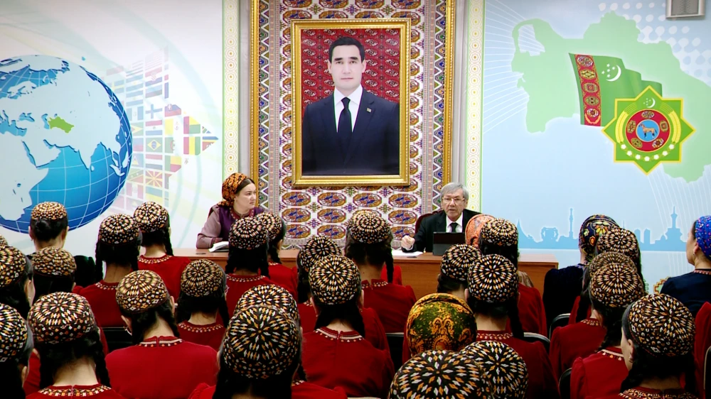 Ussatlyk okuw sapagy geçirildi