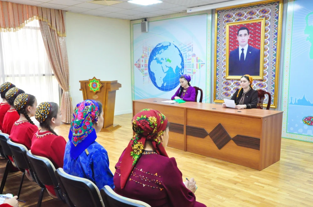 СОСТОЯЛАСЬ КОНФЕРЕНЦИЯ «РЕШЕНИЯ ХАЛК МАСЛАХАТЫ ТУРКМЕНИСТАНА: МОЛОДЁЖНАЯ ПОЛИТИКА» surady