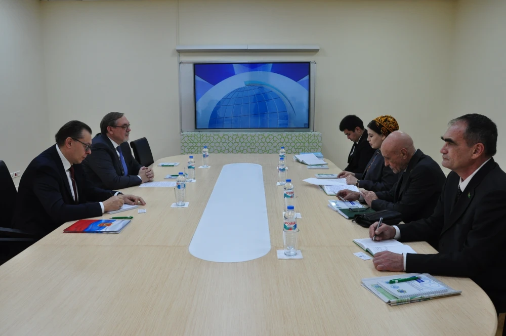 СОСТОЯЛАСЬ ВСТРЕЧА С ЧРЕЗВЫЧАЙНЫМ И ПОЛНОМОЧНЫМ ПОСЛОМ РОССИЙСКОЙ ФЕДЕРАЦИИ В ТУРКМЕНИСТАНЕ