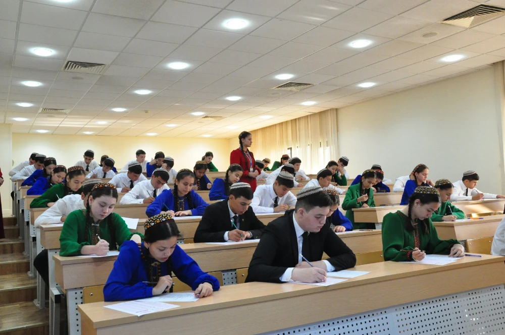«PARAHATÇYLYGYŇ ÝAŞ ÇAPARLARY» ATLY AKYL-PAÝHAS BÄSLEŞIGINIŇ  V MÖWSÜMINIŇ SAÝLAMA TEST SYNAGY GEÇIRILDI surady