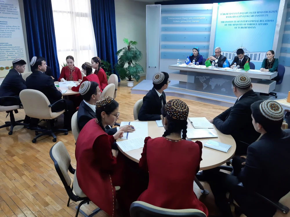 DEBATE HELD AMONG UNESCO CLUBS ON THE OCCASION OF THE INTERNATIONAL WEEK OF SCIENCE AND PEACE