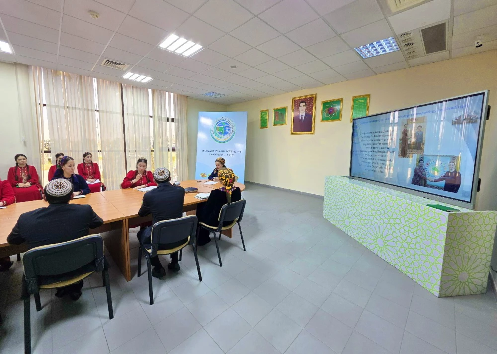 “ÇAGALARYŇ HUKUKLARYNY GORAMAK – PARAHATÇYLYGY WE HOWPSUZLYGY KEPILLENDIRMEK” ATLY TEMA BOÝUNÇA WEBINAR GEÇIRILDI