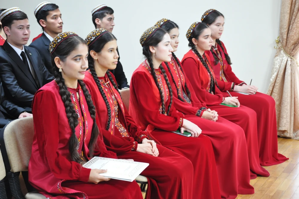 «LA NEUTRALITÉ PERMANENTE EST LA BASE DE LA PAIX» ATLY DÖREDIJILIK DUŞUŞYGY