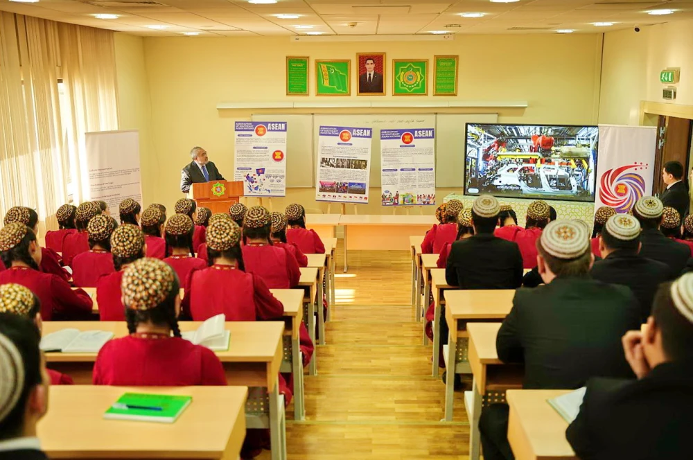 IKITARAPLAÝYN HYZMATDAŞLYK HAS-DA BERKIDILÝÄR