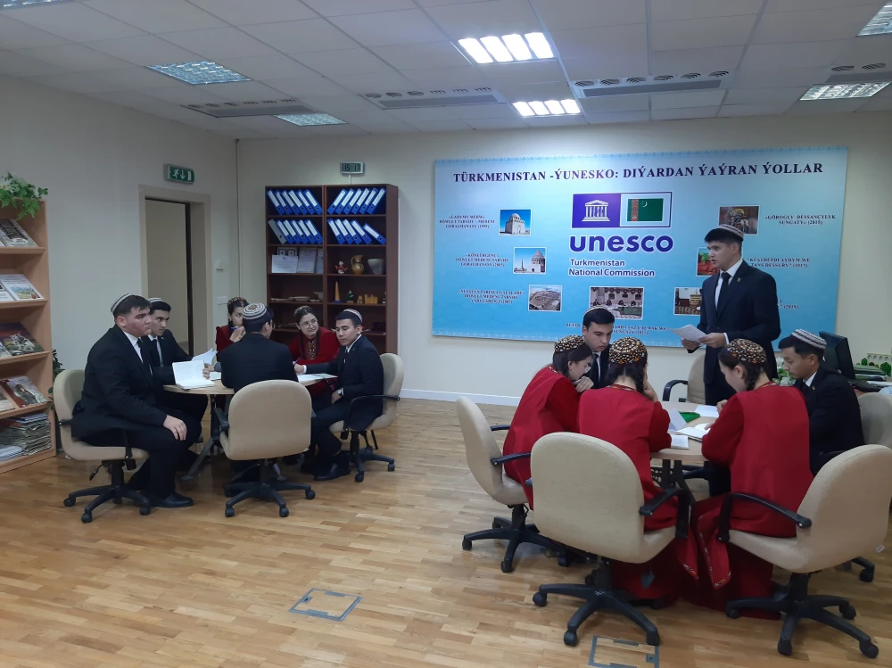 DEBATE HELD AMONG UNESCO CLUBS ON THE OCCASION OF THE INTERNATIONAL WEEK OF SCIENCE AND PEACE