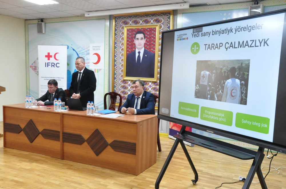 A SEMINAR WAS HELD ENTITLED "INTERNATIONAL HUMANITARIAN LAW - THE GUARDIAN OF PEACE"