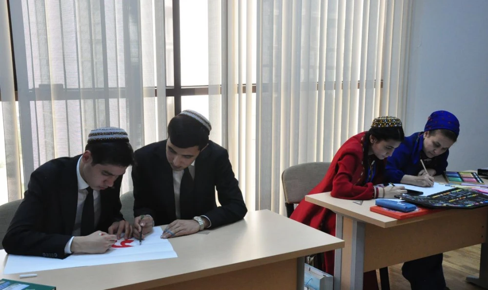 A drawing competition, on the occasion of the 80th anniversary of the Victory in the Great Patriotic War of 1941-1945 was held