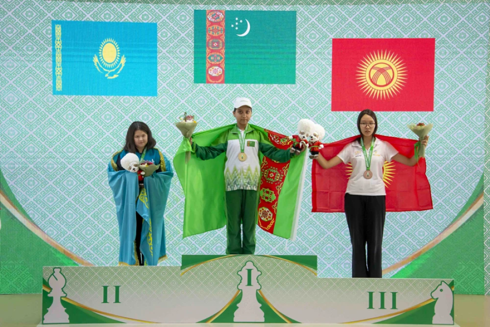 Üstünlikli geçen halkara ýaryş