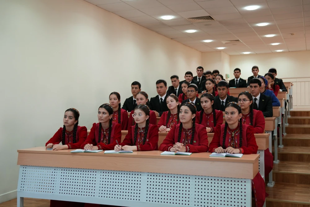 A DISCUSSIN ENTITLED «FRIENDSHIP OF NATIONS – THE KEY TO GLOBAL PEACE»