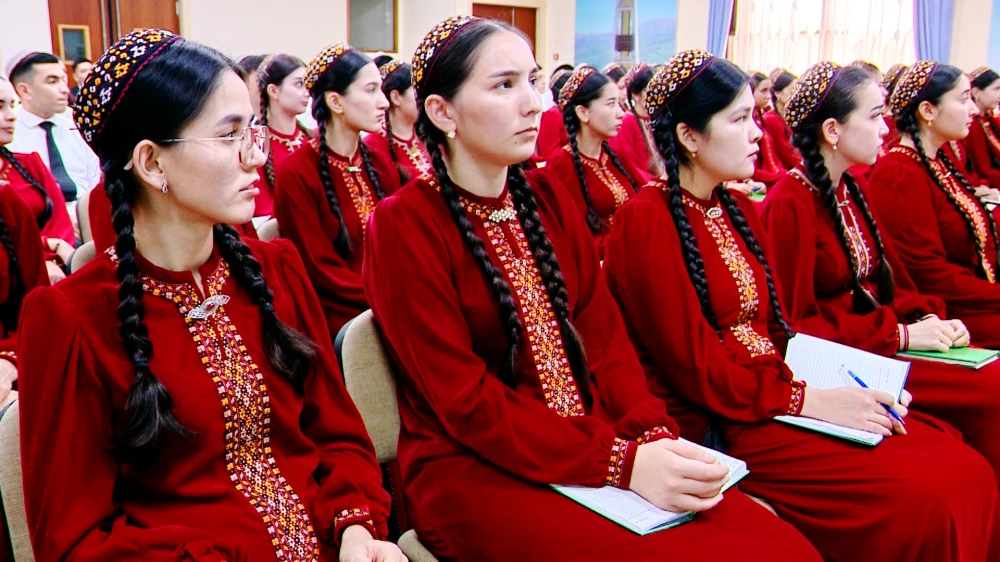 TÜRKMENISTANYŇ HUKUK GORAÝJY EDARALARYNYŇ IŞGÄRLERINIŇ GATNAŞMAGYNDA WAGYZ-NESIHAT DUŞUŞYGY GEÇIRILDI