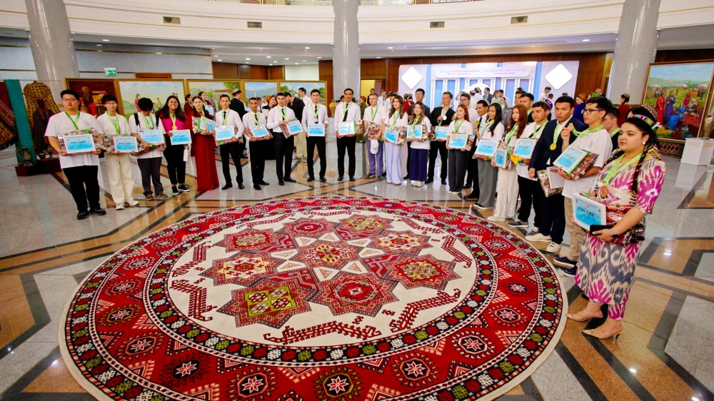 HALKARA YLMY-AMALY MASLAHATYŇ WE II HALKARA BÄSLEŞIGINIŇ ÝAPYLYŞ DABARASY GEÇIRILDI