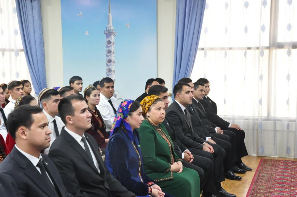 YOUNG VOLUNTEERS WHO ATTENDED THE INTERNATIONAL CONFERENCE WERE AWARDED surady
