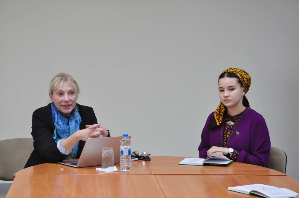 ÝEWROPA BILELEŞIGINIŇ TÜRKMENISTANDAKY ILÇISINIŇ OKUW SAPAGY