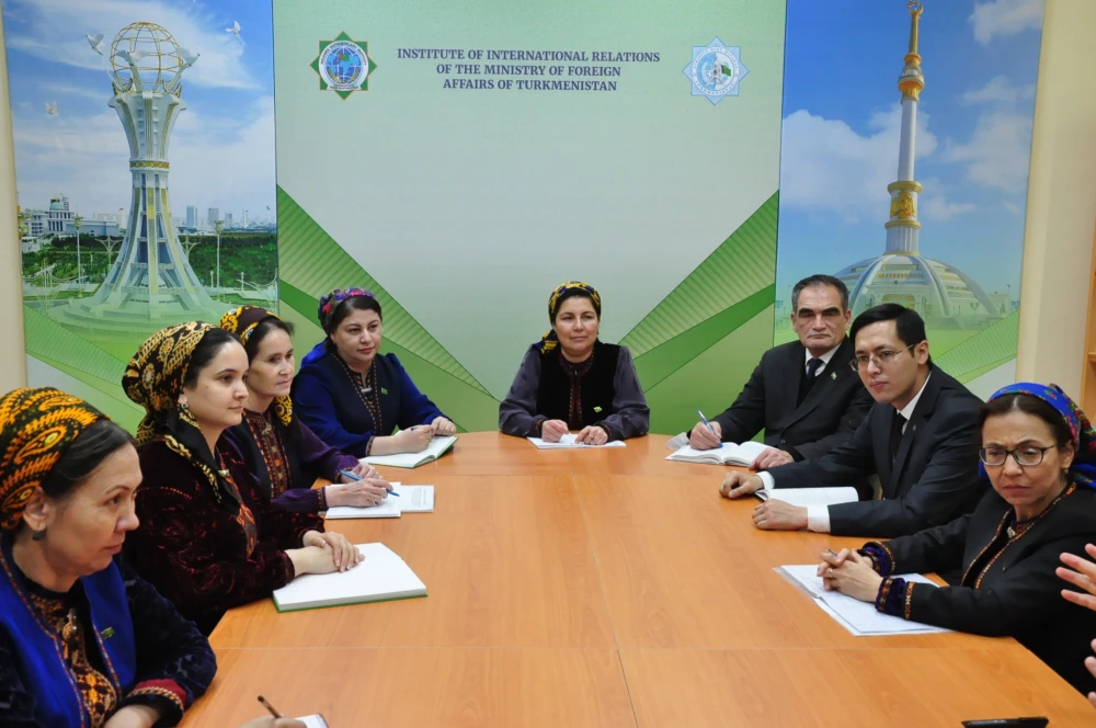 Ylmy-amaly maslahat geçirildi surady