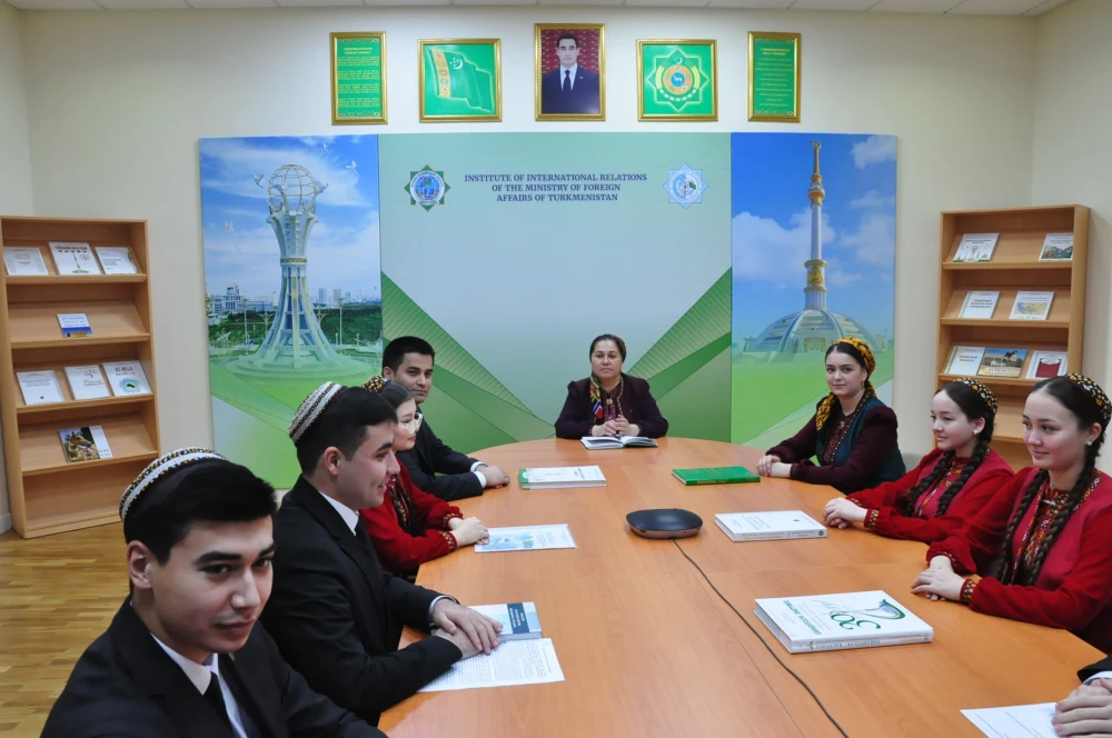 AN ESSAY COMPETITION