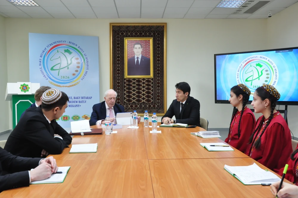 TRAINING SESSION WITH A BRITISH DIPLOMAT