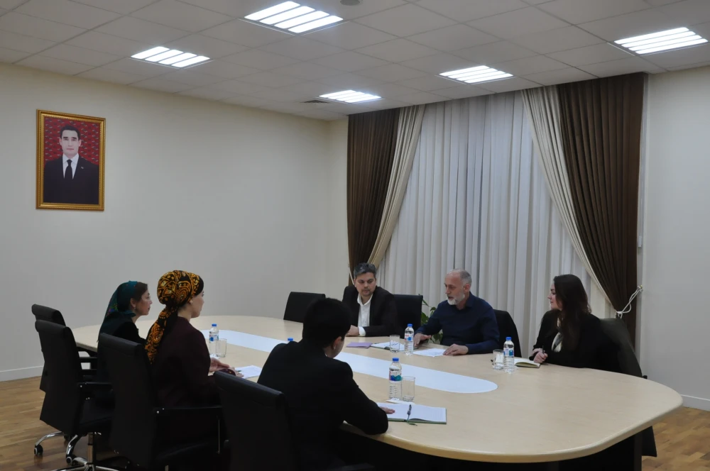 TÜRKMEN-FRANSUZ GATNAŞYKLARYNY ÖSDÜRMÄGE BAGYŞLANAN DUŞUŞYK