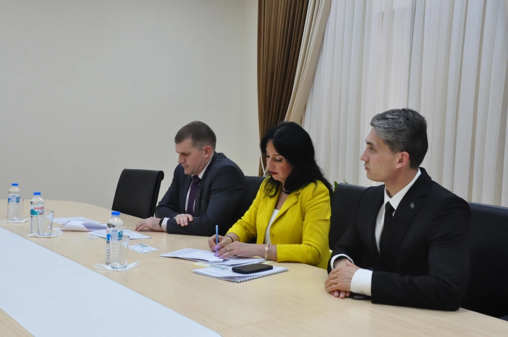 ASTRAHAN DÖWLET UNIWERSITETINIŇ REKTORY BILEN DUŞUŞYK GEÇIRILDI