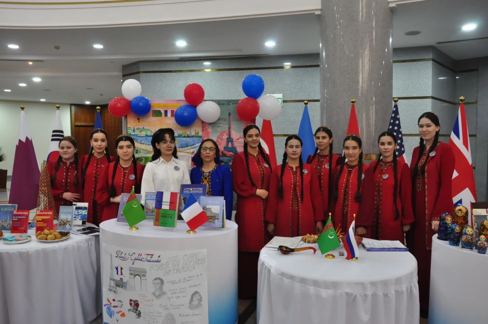 «ЯЗЫКИ – СИМФОНИЯ ДРУЖБЫ»: В ИНСТИТУТЕ ОТМЕТИЛИ ДЕНЬ ФРАНЦУЗСКОГО ЯЗЫКА surady