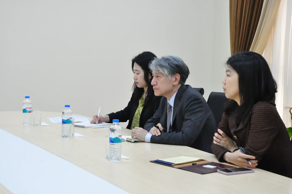 TÄSIRLI GEÇEN DUŞUŞYK