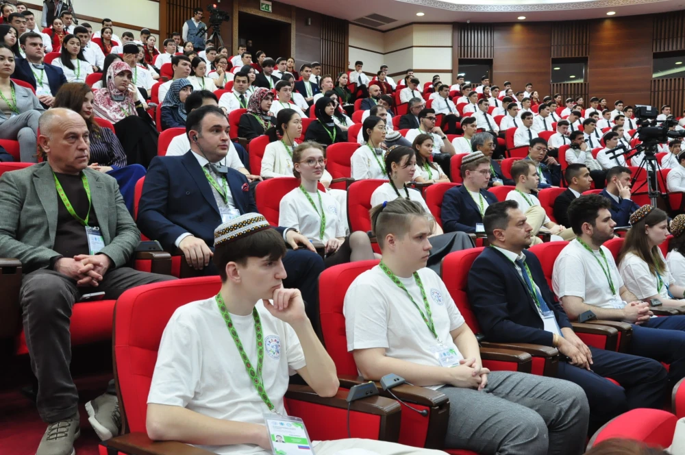 “Halkara gatnaşyklary: parahatçylyk dialogynyň medeniýeti” atly III halkara bäsleşigine badalga berildi