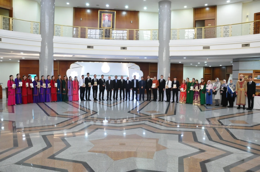 HAFEZ ŞIRAZYNYŇ ŞYGRYÝET GÜNI MYNASYBETLI GURALAN MEDENI-EDEBI ÇÄRE