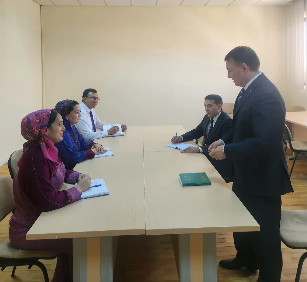 Round Table Conference on Scientific Cooperation and Information Technology