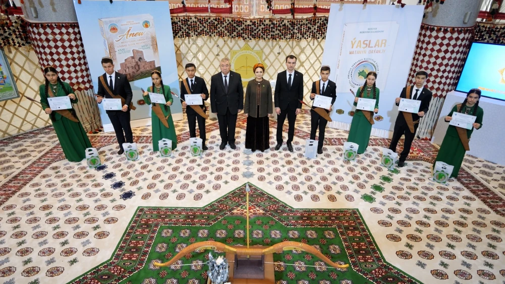 YOUNG MESSENGERS OF PEACE: THE EIGHTH SELECTION GAME OF THE FOURTH SEASON
