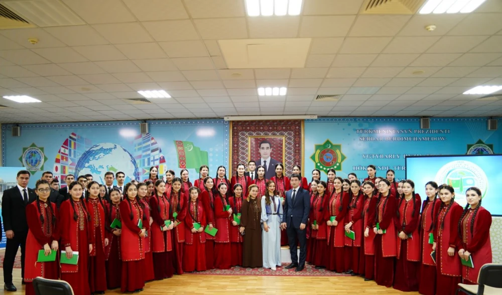 В Институте международных отношений состоялась встреча с экспертами