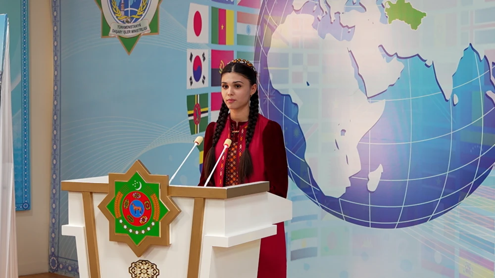 «PEDERLERIŇ GAHRYMANÇYLYGY – WATANSÖÝÜJILIGIŇ MEKDEBI» ATLY YLMY-AMALY MASLAHAT GEÇIRILDI