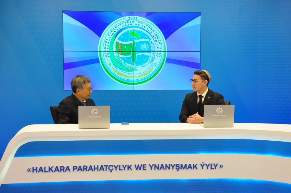 LANÇŽOU UNIWERSITETINIŇ WEKILLERINIŇ ÝURDUMYZA SAPARY BAŞLANDY