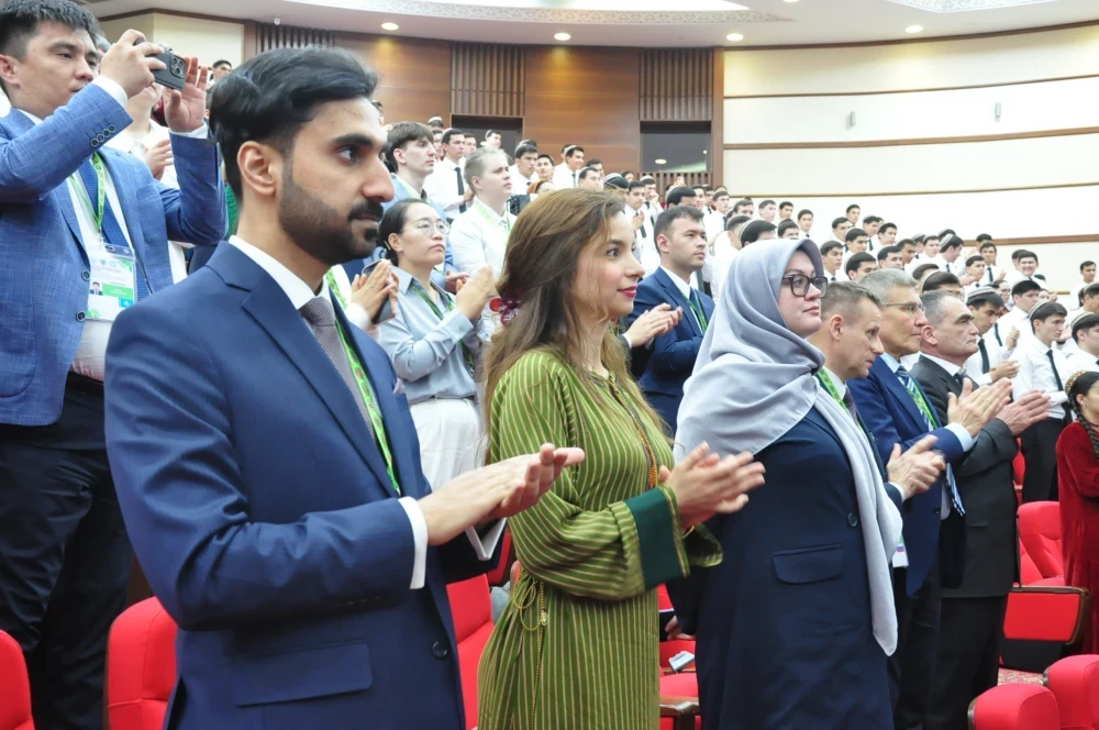 «Halkara gatnaşyklary: parahatçylyk dialogynyň medeniýeti» atly III halkara bäsleşigiň ýeňijileri sylaglanyldy