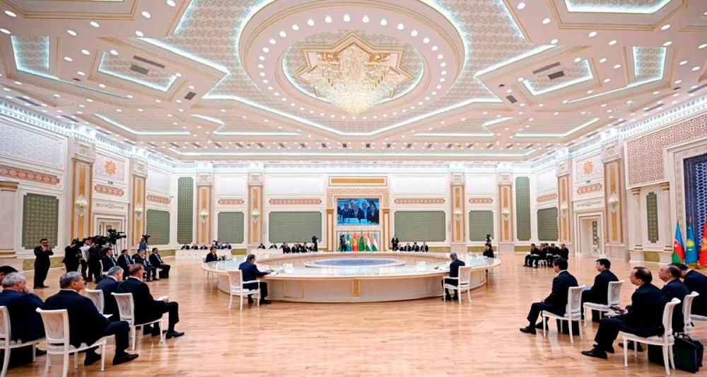 Экспертный взгляд на итоги Авазинского саммита формата «С6» surady