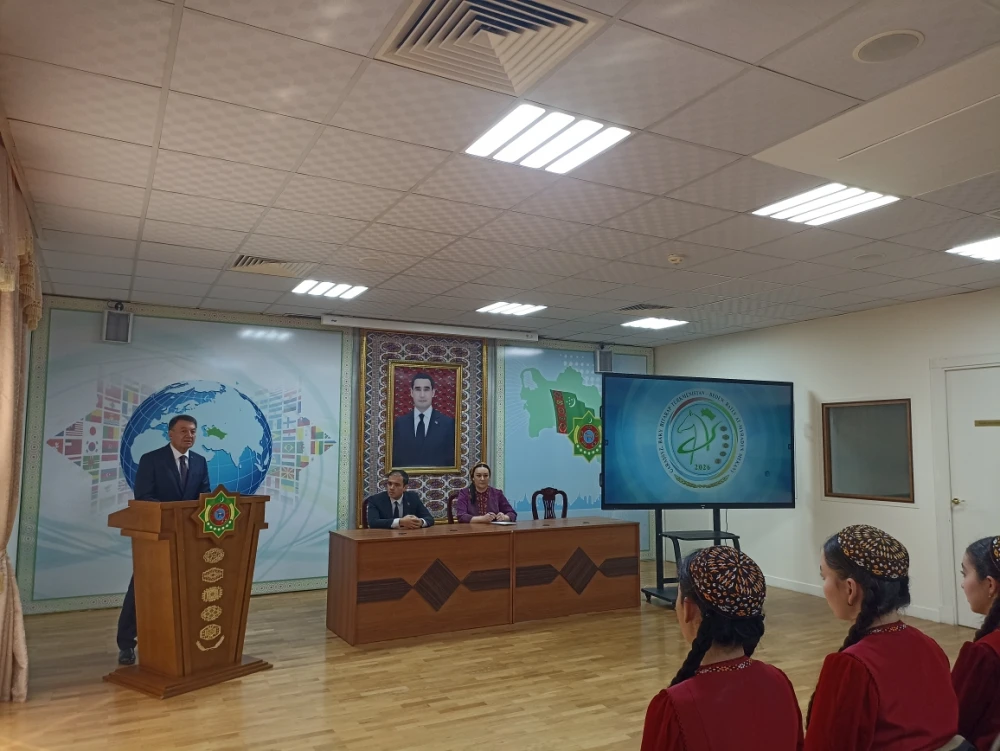 HALYPA DIPLOMAT BILEN DUŞUŞYK