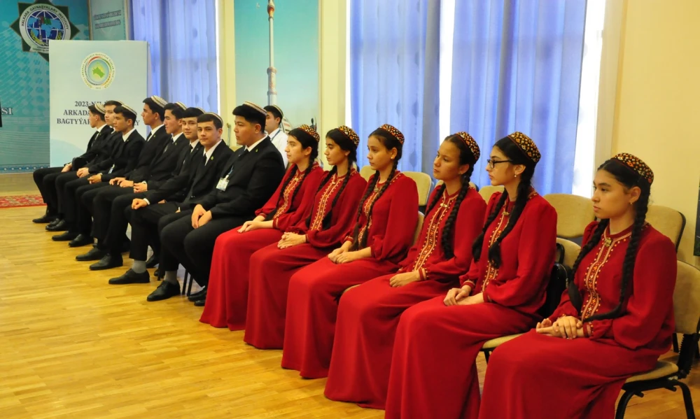 Halkara terjime gününe bagyşlanyp geçirilen akyl-paýhas bäsleşigi