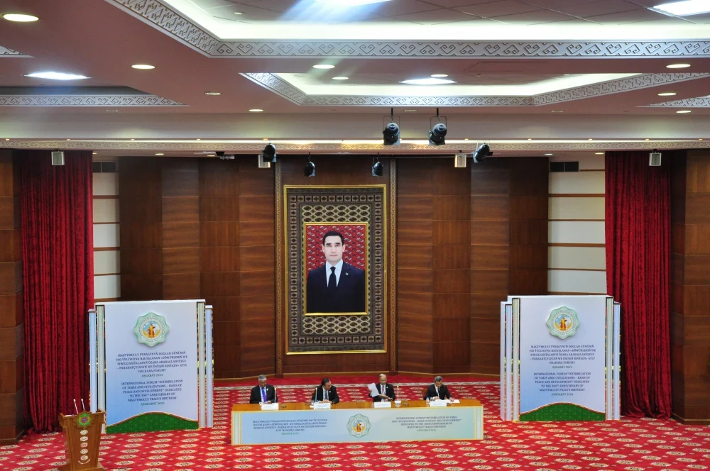 Magtymguly Fragi's Doctrine of Peace and Diplomacy of Neutral Turkmenistan