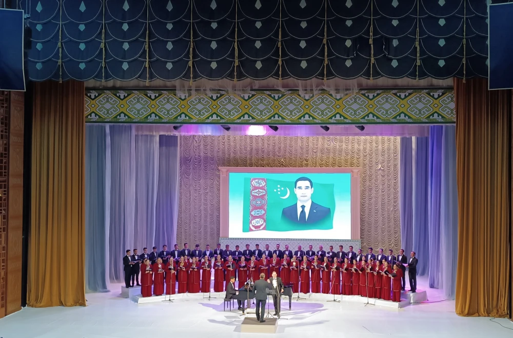 Teachers and Students Participated to Concert