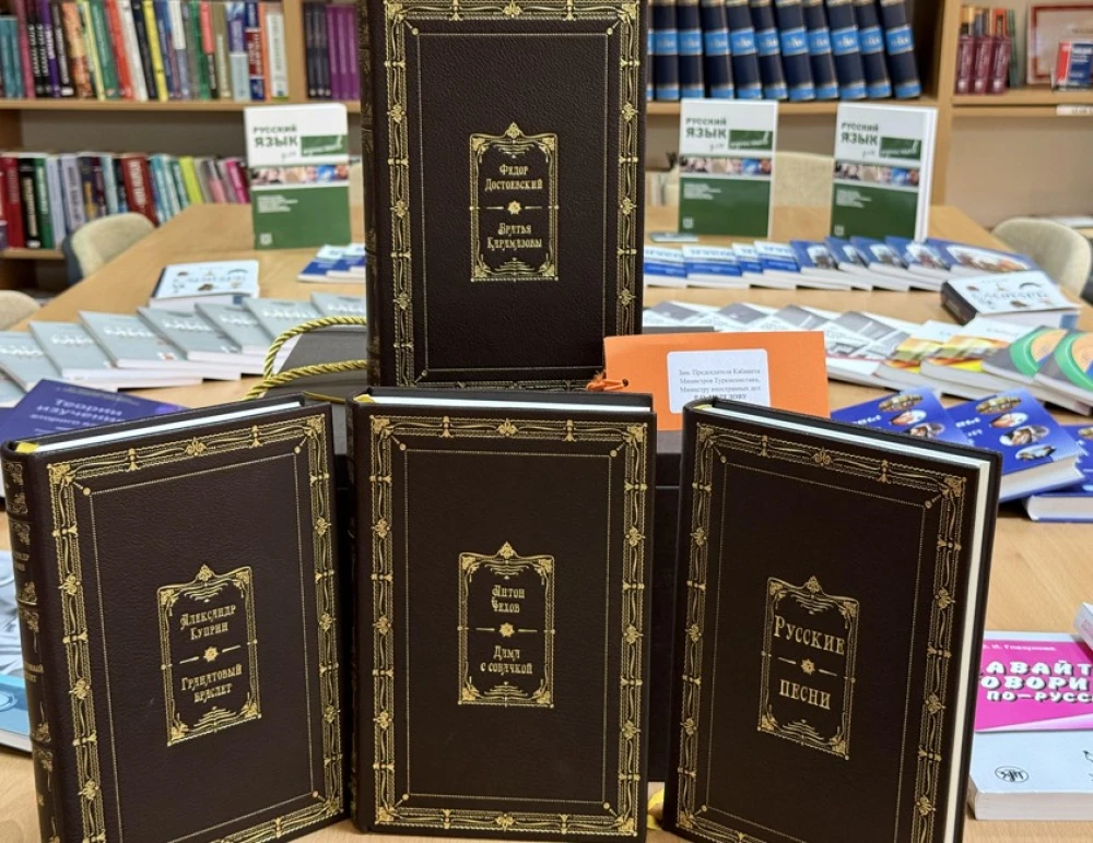 The Embassy of the Russian Federation Donated Books to the Library of the National School of Turkmen Diplomacy