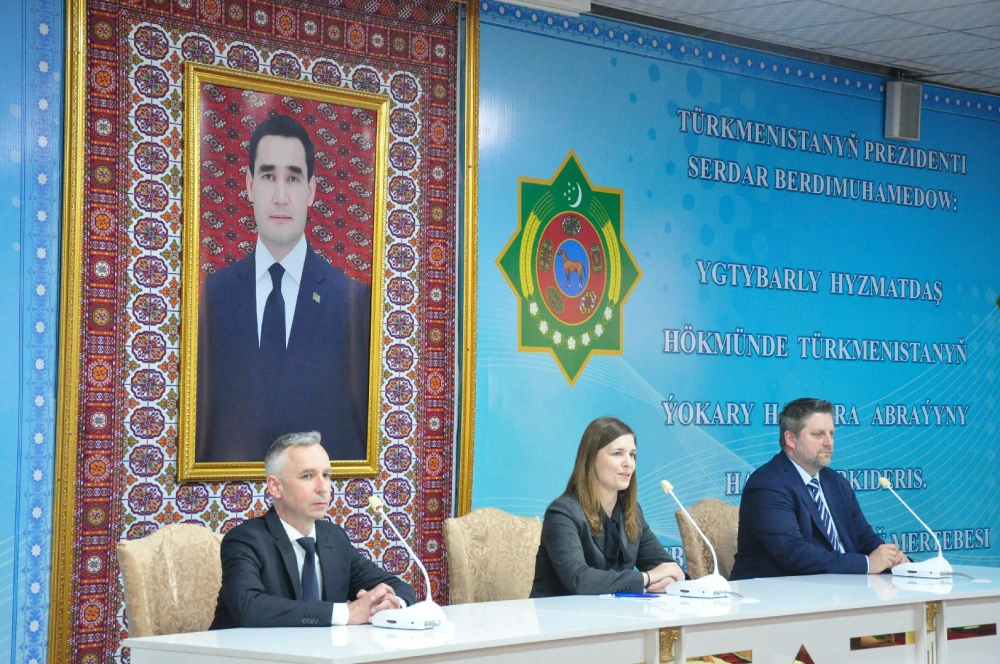 LECTURE WITH PARTICIPATION OF PROFESSORS FROM THE  FEDERAL REPUBLIC OF GERMANY