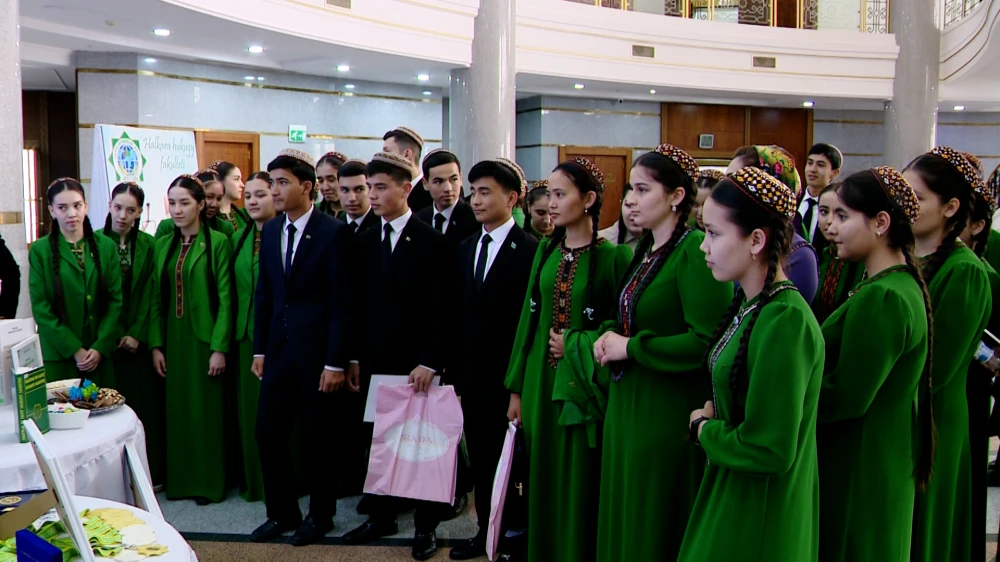 “AÇYK GAPYLAR” GÜNI GEÇIRILDI surady