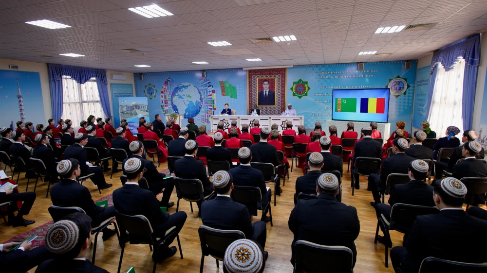 СОСТОЯЛАСЬ ЛЕКЦИЯ ЧРЕЗВЫЧАЙНОГО И ПОЛНОМОЧНОГО ПОСЛА РЕСПУБЛИКИ ЧАД В ТУРКМЕНИСТАНЕ