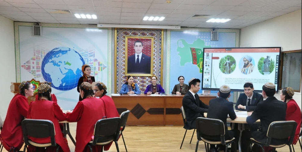 A PRODUCTIVE SCIENTIFIC SEMINAR AND COMPETITION