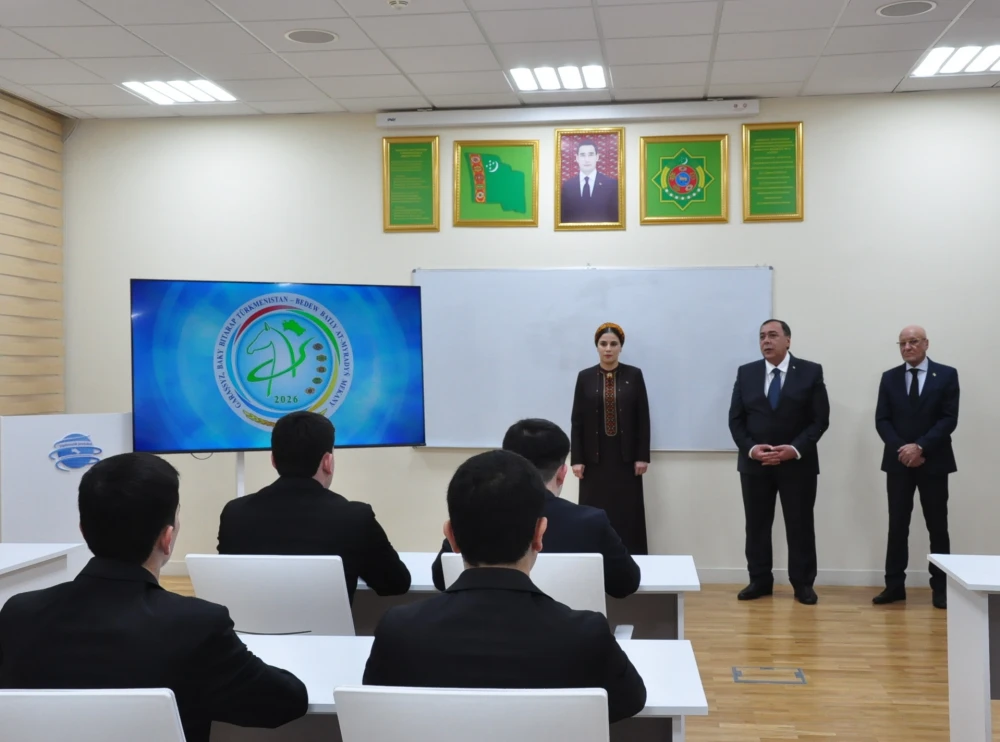 «DIPLOMATIK PROTOKOL» ATLY ÝÖRITELEŞDIRILEN OKUW MERKEZINIŇ DIŇLEÝJILERINE ŞAHADATNAMALAR GOWŞURYLDY