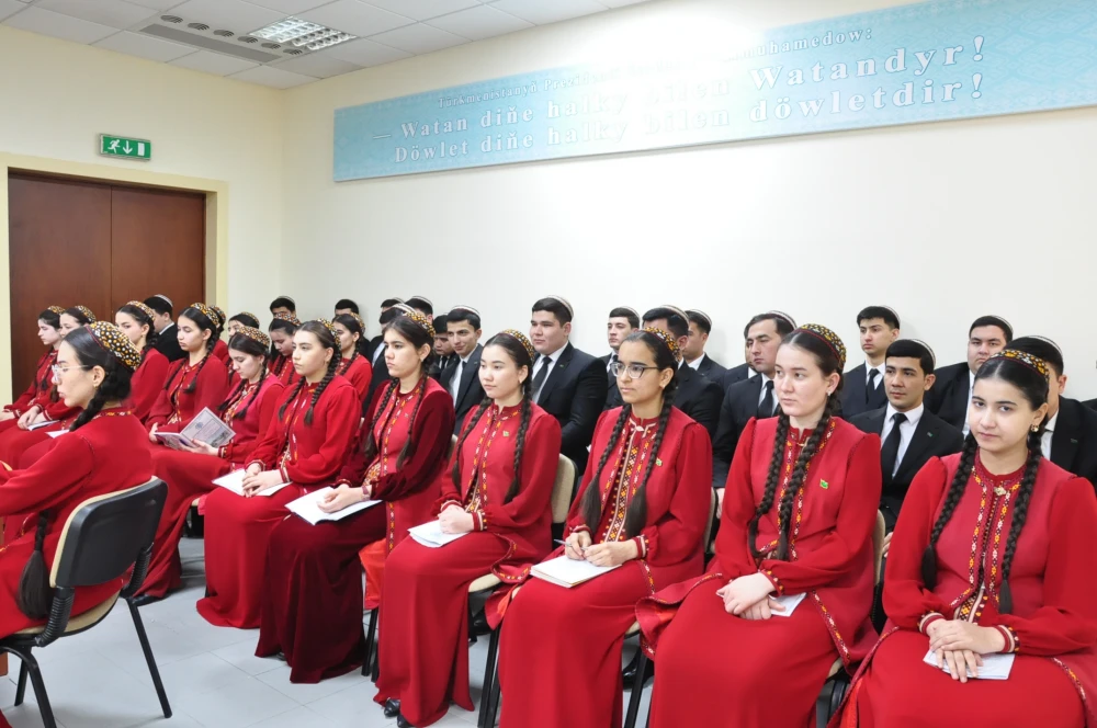 TRAINING SESSION WITH A BRITISH DIPLOMAT