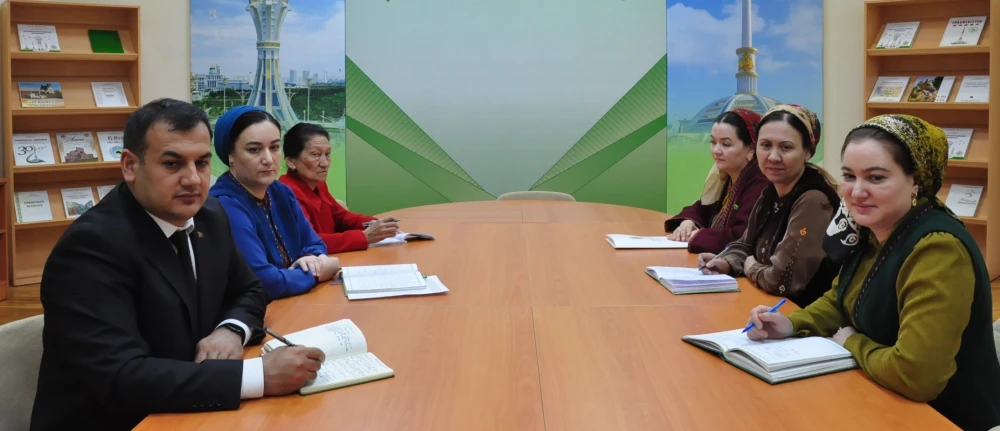 ONLAÝN SEMINAR GEÇIRILDI