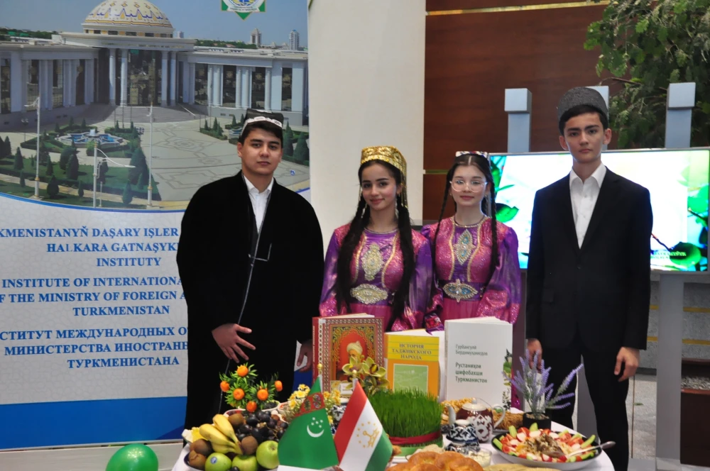 «NOWRUZ – RUHUBELENTLIGIŇ WE ÖSÜŞLERIŇ BAÝRAMY» ATLY DÖREDIJILIK FESTIWALY GEÇIRILDI