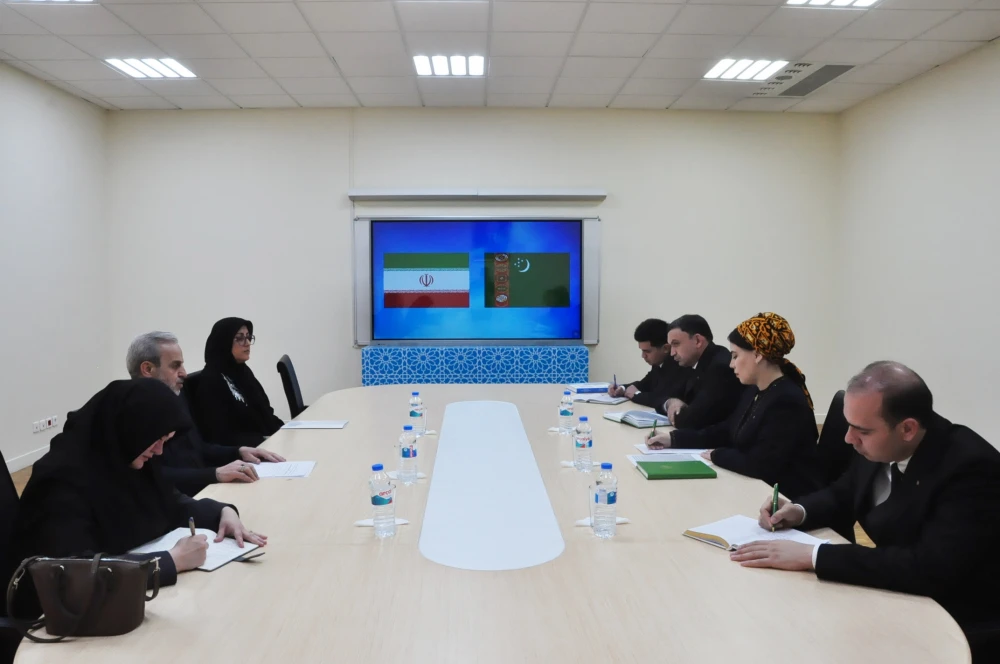 YLYM-BILIM ULGAMYNDA TÜRKMEN-EÝRAN HYZMATDAŞLYGYNA BAGYŞLANAN DUŞUŞYK