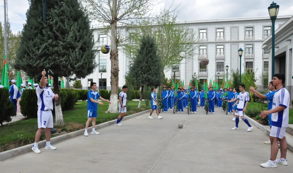 BÜTINDÜNÝÄ SAGLYK GÜNI