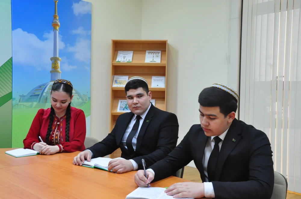 SANLY ULGAM ARKALY HALKARA YLMY-AMALY MASLAHAT GEÇIRILDI