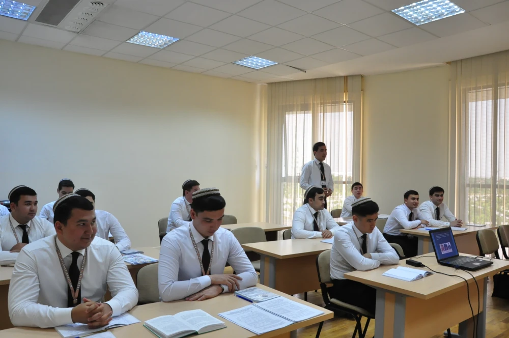 SAGDYN DURMUŞ ÝÖRELGELERINE BAGYŞLANAN SÖHBETDEŞLIK GEÇIRILDI